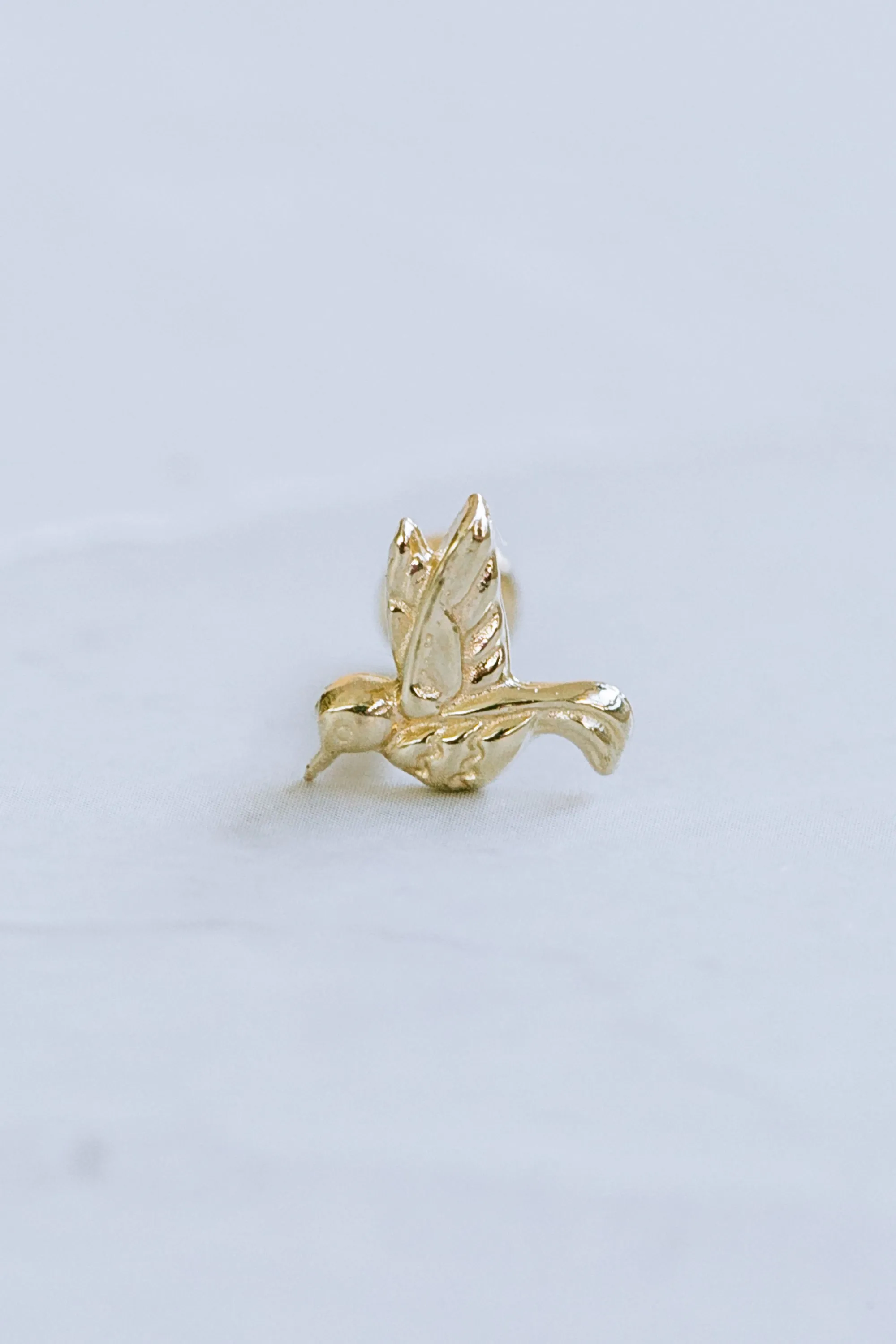 14K Solid Gold Cartilage Minimalist Cute Lucky Humming Bird Internally Internal Threaded Earring Labret