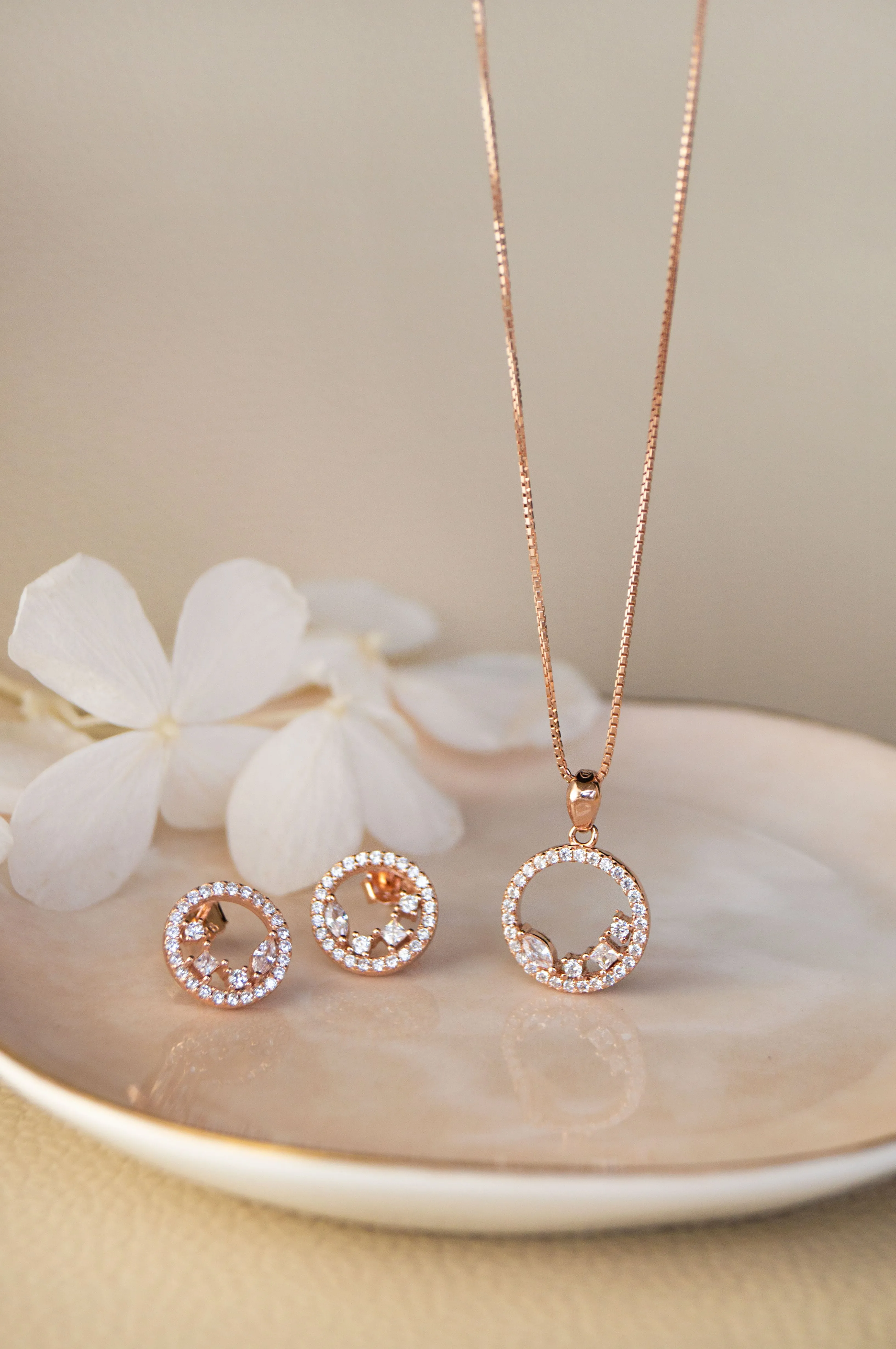 Blossom Circle Sterling Silver Pendant Set