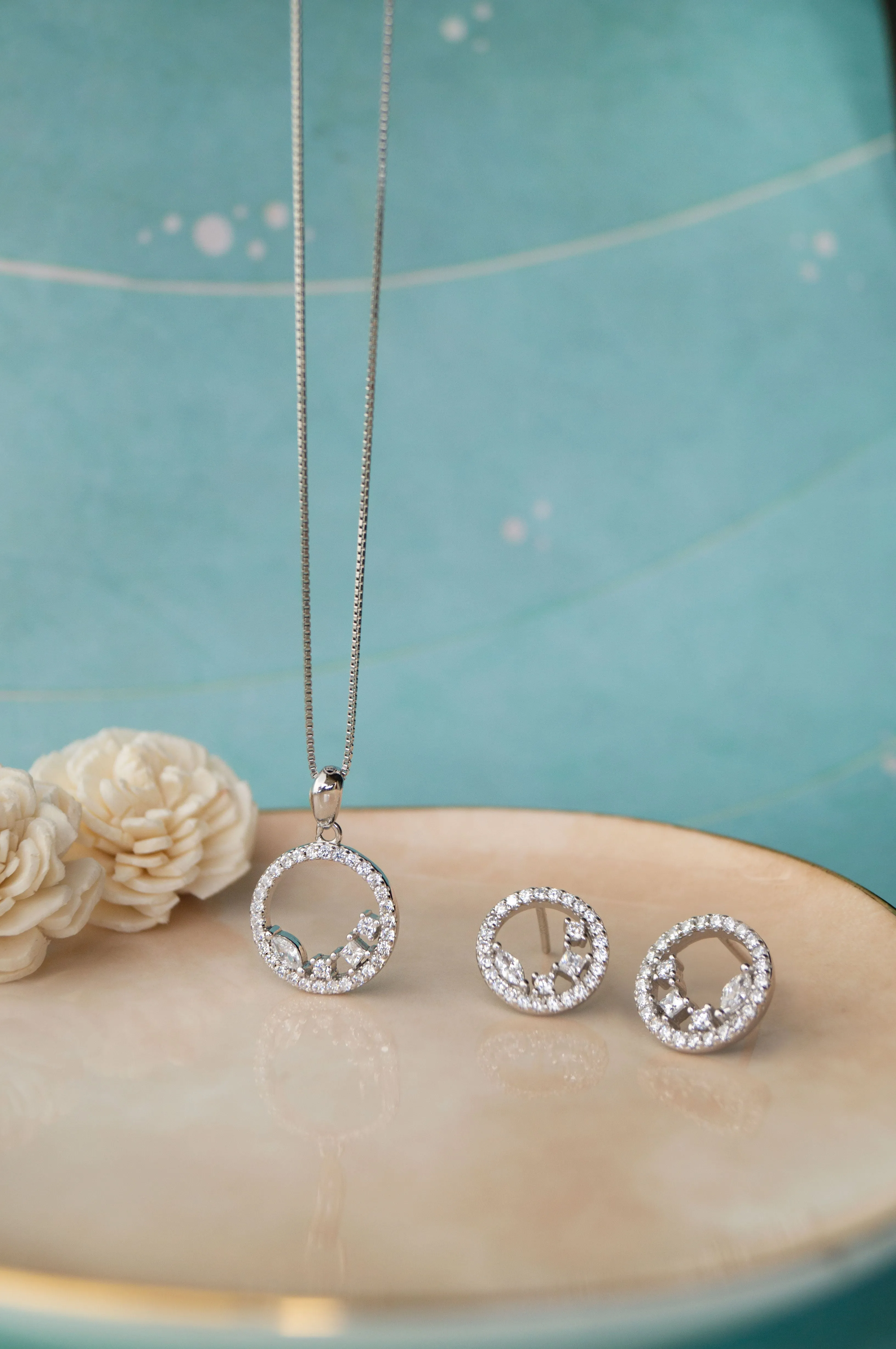 Blossom Circle Sterling Silver Pendant Set