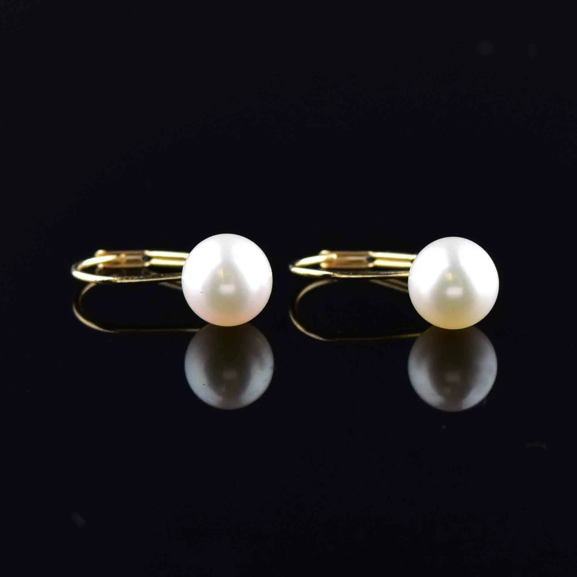 Classic 14K Gold Pearl Lever Back Drop Earrings