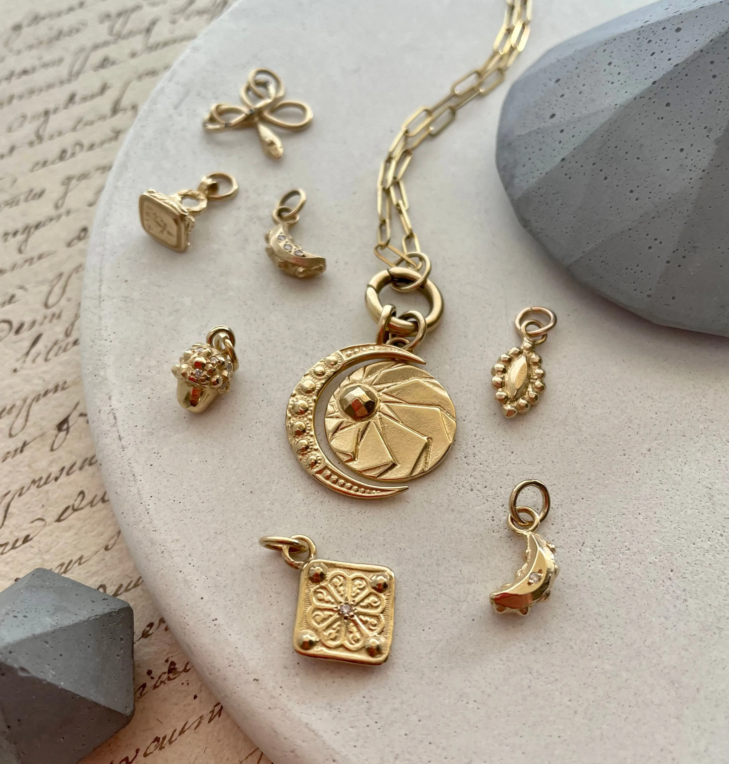 DAUGHTER MOON Necklace - Gold