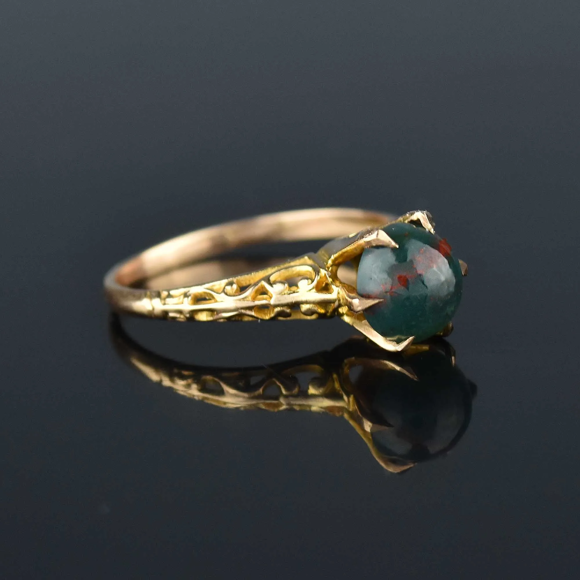 Estate Gold Filigree Solitaire Bloodstone Ring