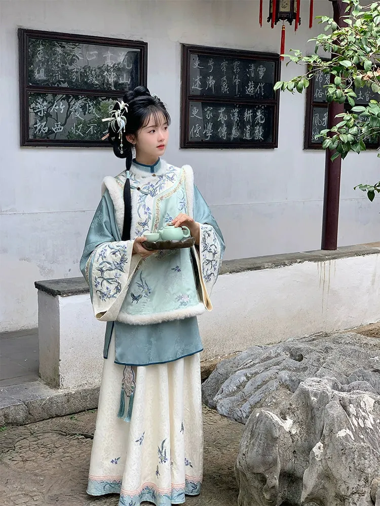 Modern Cheongsam Inspired By Ming-Qing Dynasties, Han Lady Costume, Girl's Book (Preorder)