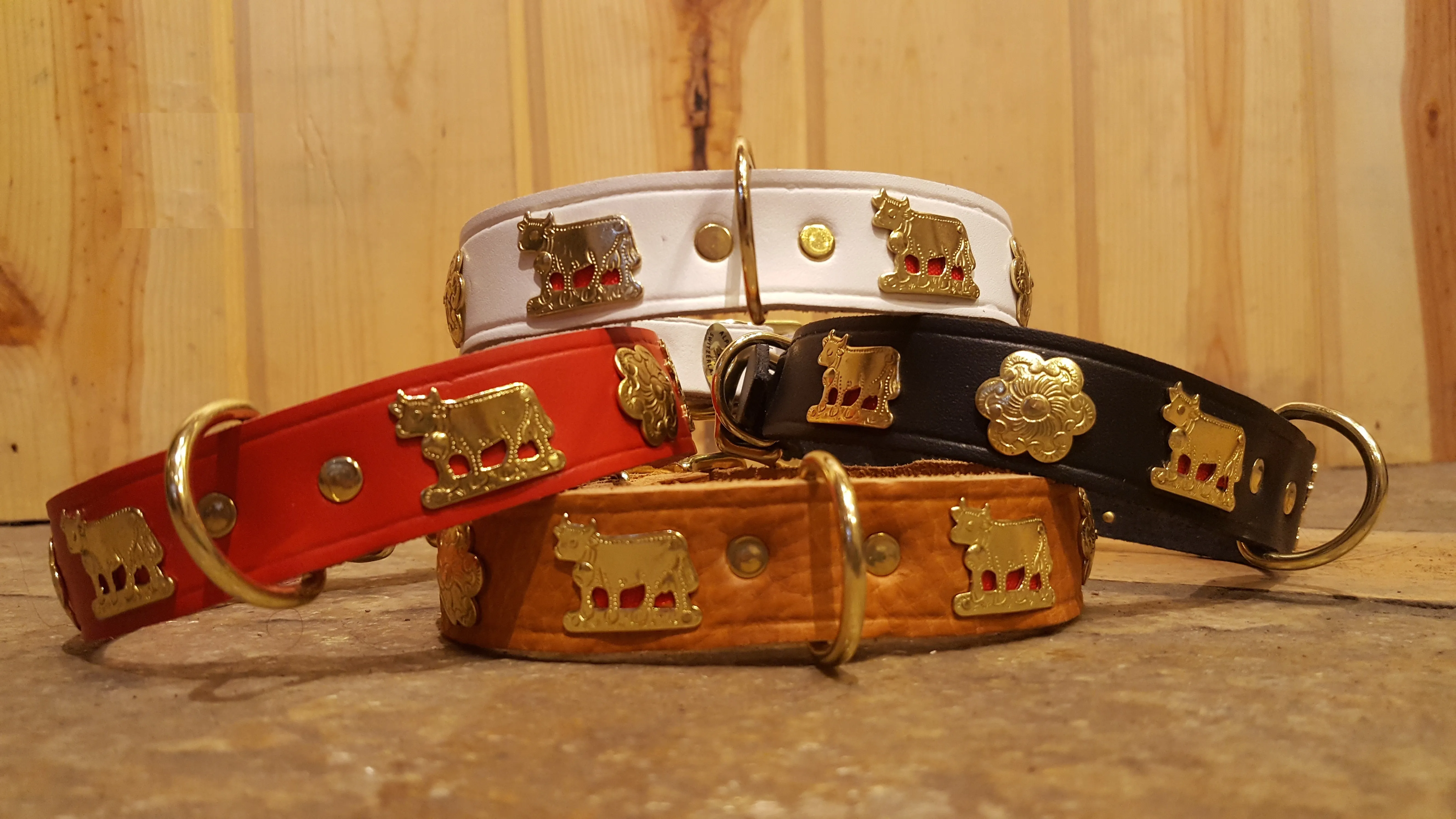 Overstock Sale! 1" Small Traditional Swiss Dog Collar