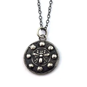 QUEEN BEE Necklace - Silver