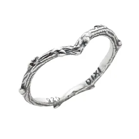 Silvestre Single Wishbone Gothic Thorn Branch Ring