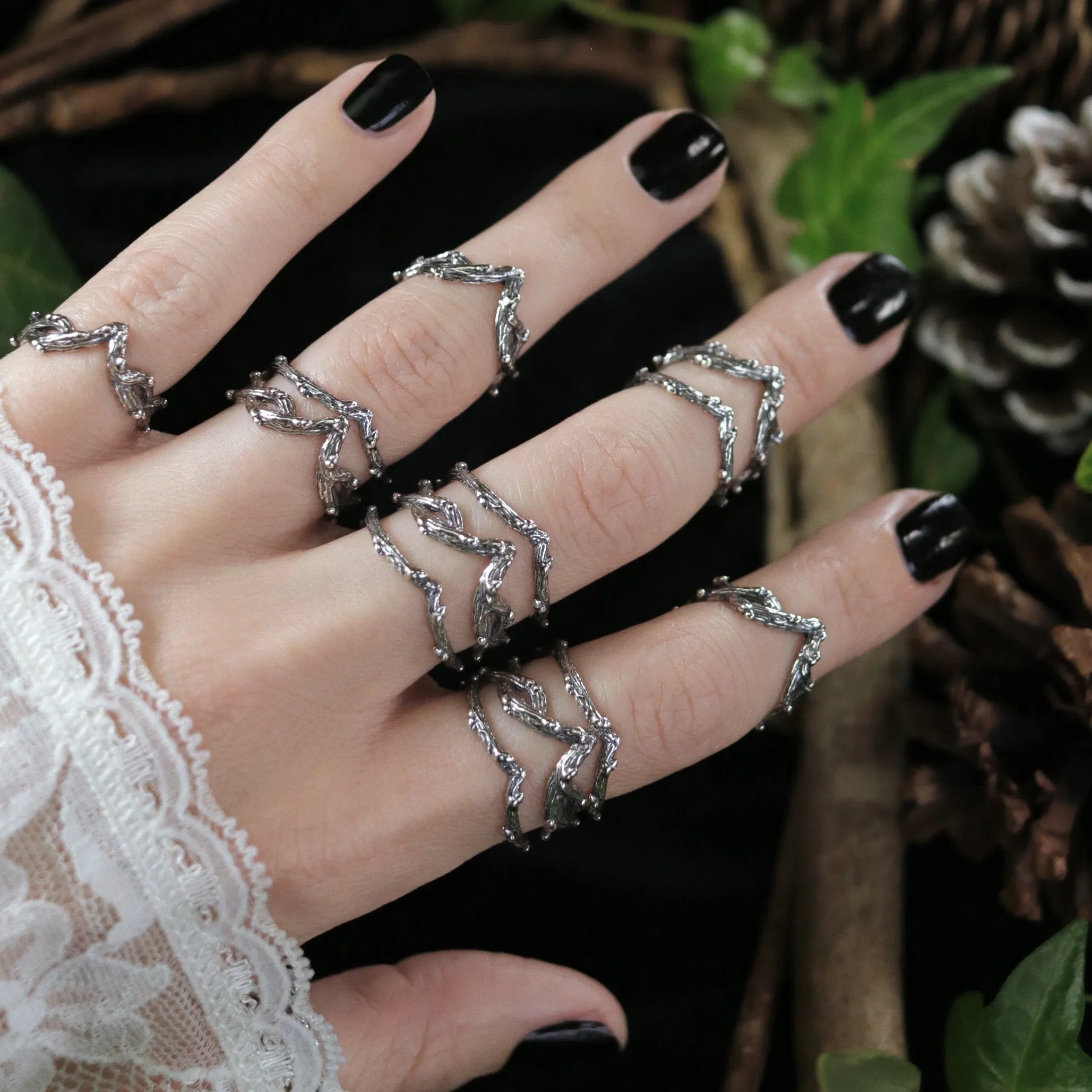 Silvestre Single Wishbone Gothic Thorn Branch Ring