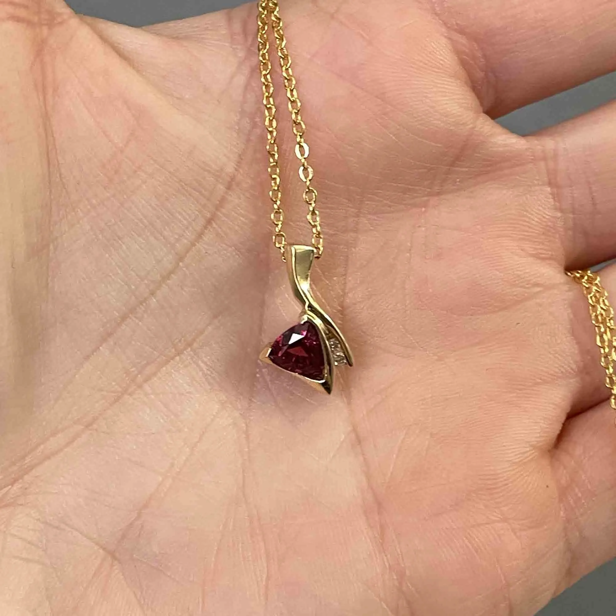 Vintage 14K Gold Diamond Tourmaline Pendant Necklace