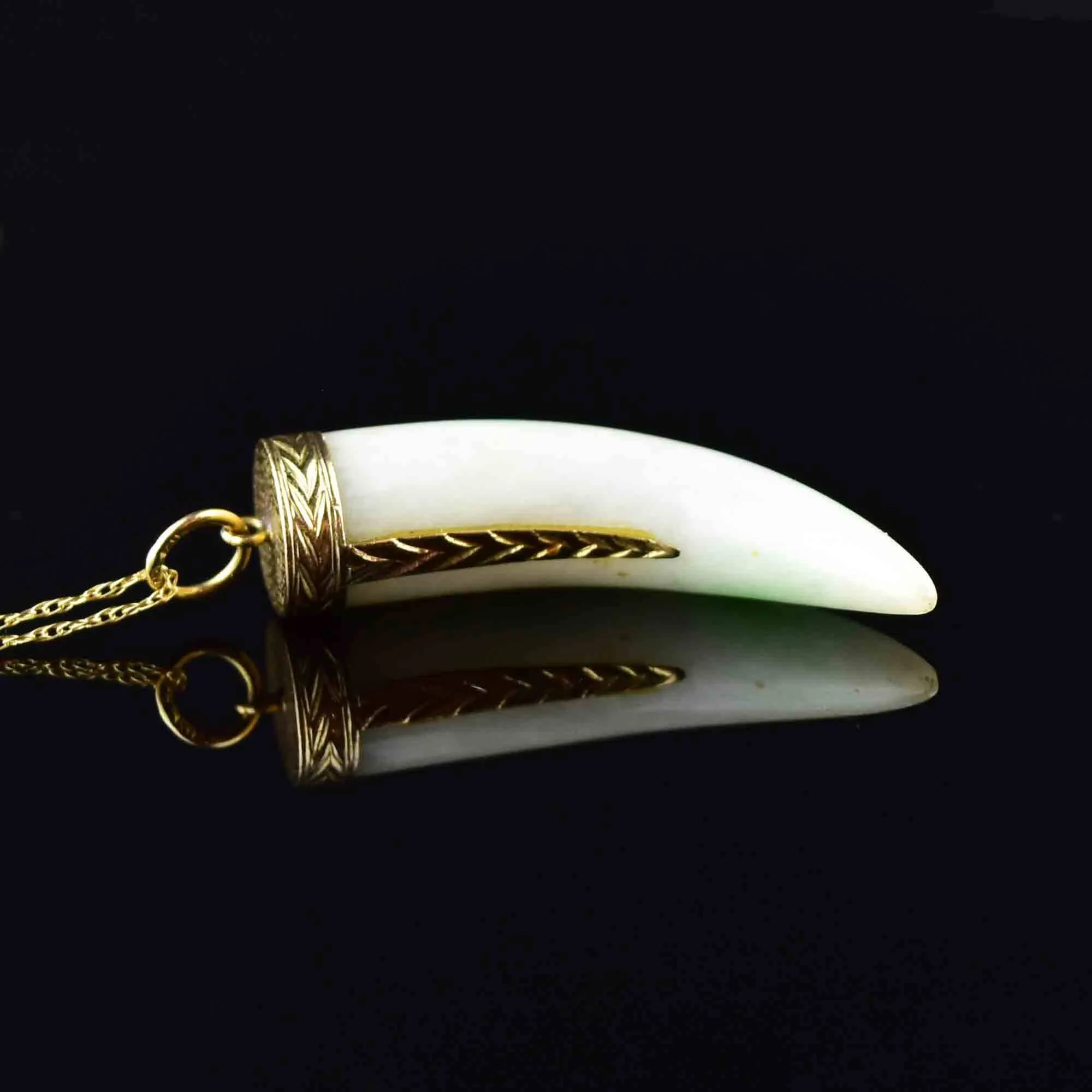 Vintage 14K Gold Jade Sabre Tooth Pendant Necklace